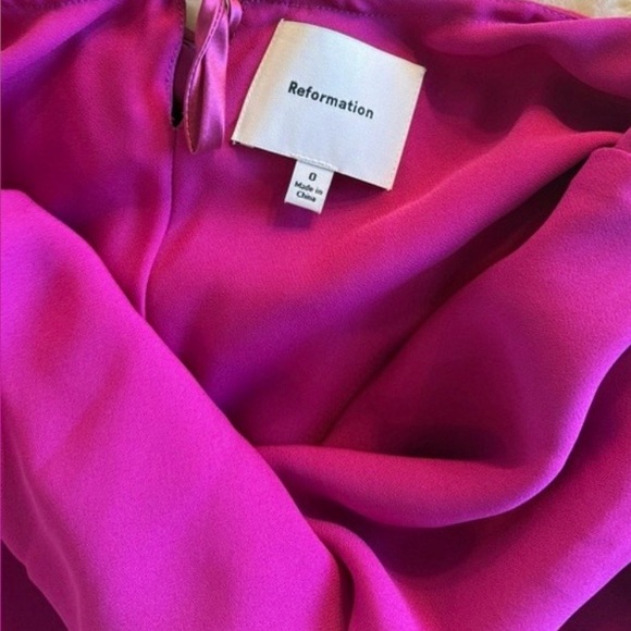 Reformation Anaiis Silk Dress In Hibiscus Tea, brand new, without tags, no flaws - Picture 7 of 10